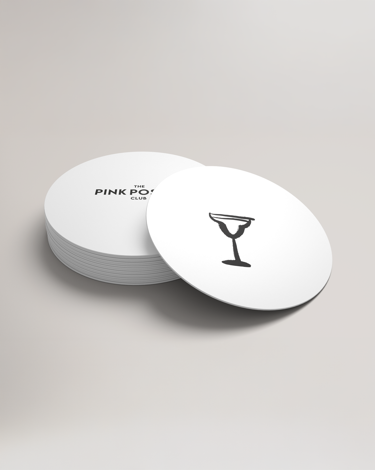 Bierdeckel mit minimalistischer Coupeglas-Illustration in Schwarz, modernes Bar-Design für Cocktails und Getränke