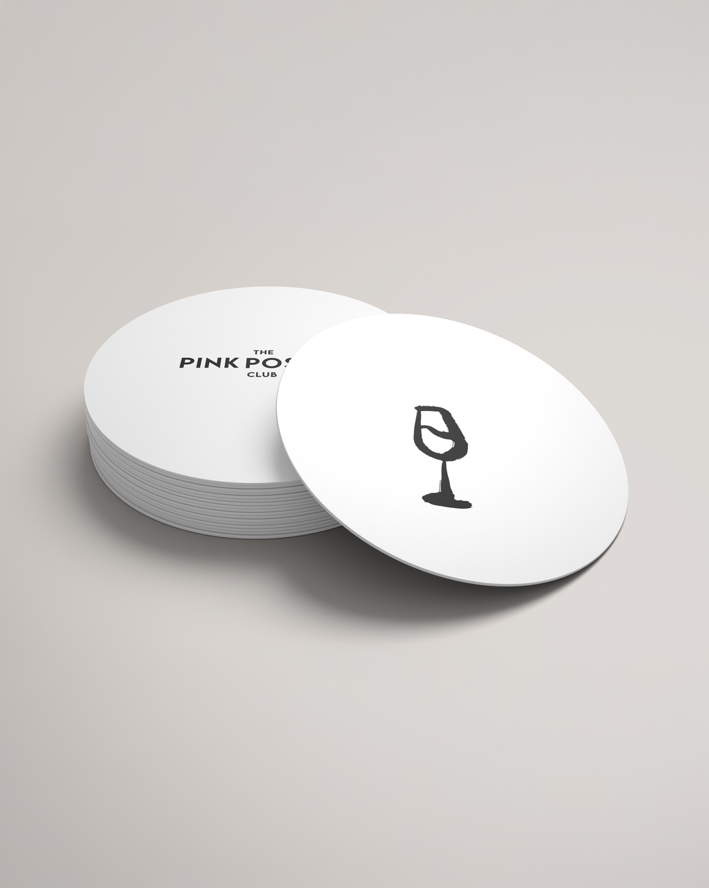 Bierdeckel mit minimalistischer Weinglas-Illustration in Schwarz, modernes Design für Weinliebhaber und stilvolle Tischdekoration